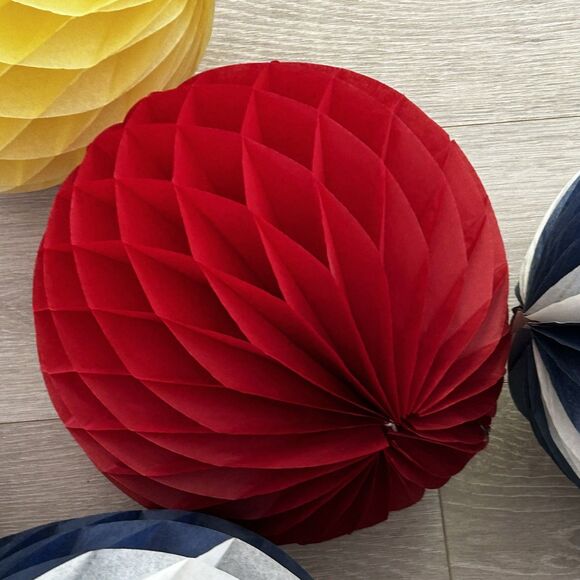 Vintage Honeycomb Decorations Set of 9 Bells Balls Ornament Hanging Party Retro - Picture 4 of 10